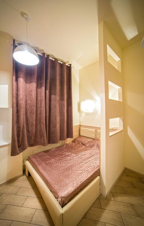 Mini Apartment On Rappoporta 7A-3 Lviv Luaran gambar