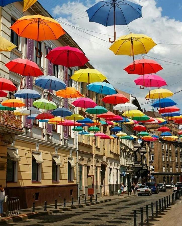 Mini Apartment On Rappoporta 7A-3 Lviv Luaran gambar